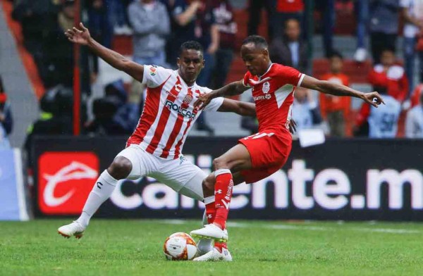 El Necaxa y Beckeles sufren dolorosa derrota frente al Toluca