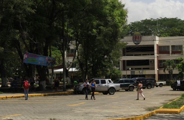 20 carreras modernizarán sus pénsums en la Unah-vs