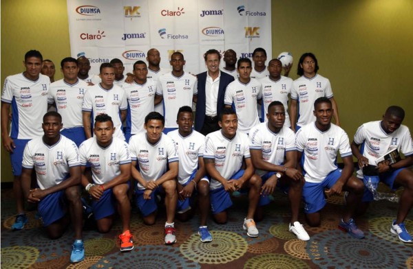 Jorge Valdano le regaló 11 poderes a la Seleccion de Honduras