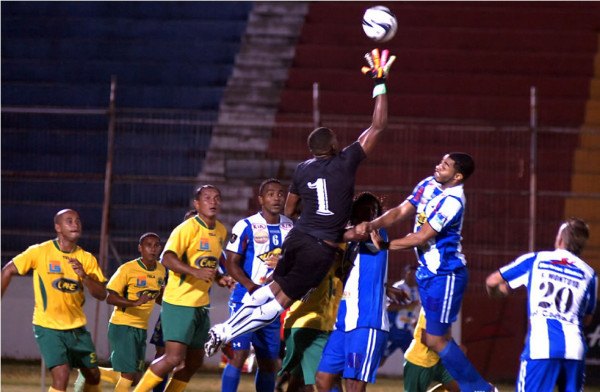 Parrillas One le robó la alegría al Victoria