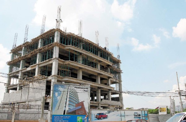 Construcción muestra lento crecimiento este año