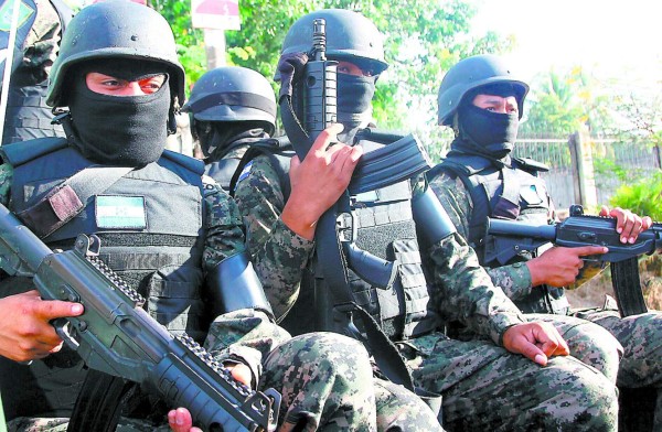 Congreso socializa rango constitucional de Policía Militar