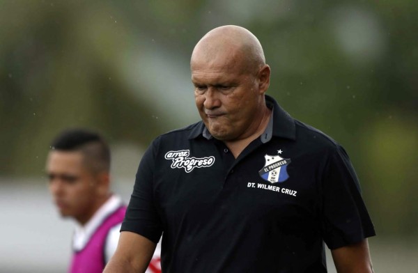 Wilmer Cruz: 'Quien no quiera perder que ponga un 'puestesito' en el mercado'