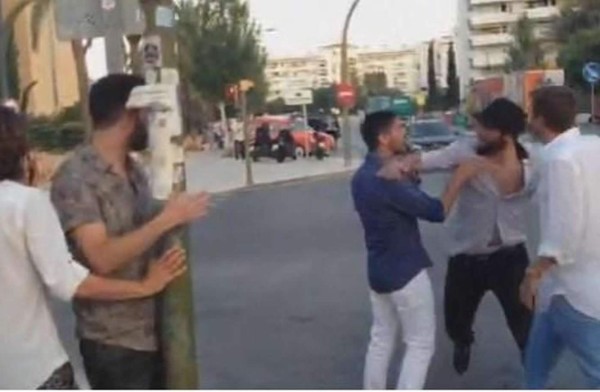 Higuaín protagoniza altercado tras salir de discoteca