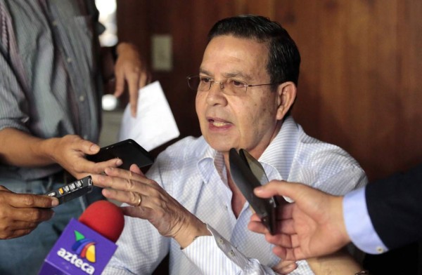 Corte admite discutir recurso presentado por expresidente Rafael Callejas