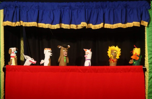 Entretenimiento y educación a través de títeres