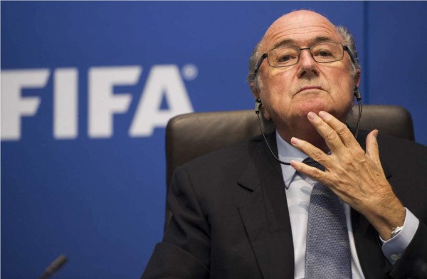 Blatter tras el escándalo: 'Es un momento difícil'