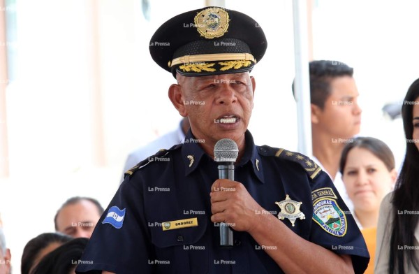 Aseguran 23 bienes y cuentas bancarias al comisionado Ambrosio Maradiaga