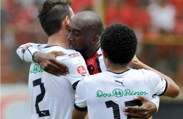 Video: Nuevo gol de Jerry Palacios con el Alajuelense