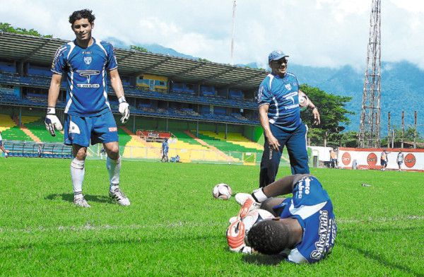 Zape los hace sufrir