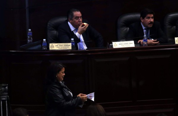 De transparente y democrático tildan proceso para elegir la nueva Corte