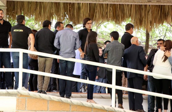 Revelan en brazos de quién murió Joan Sebastian