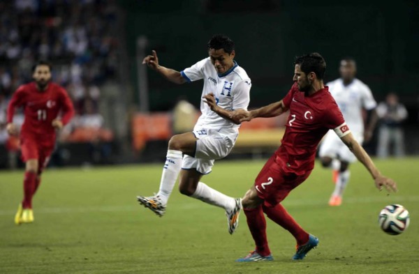 Honduras comienza con el pie izquierdo su camino hacia Brasil