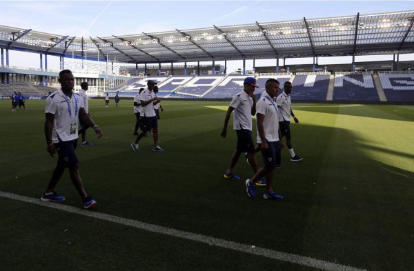 Honduras, encantada con la cancha del Sporting Park