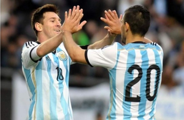 Messi y el mensaje al Kun Agüero por la camisa 10: '¿No te vas a cagar?'