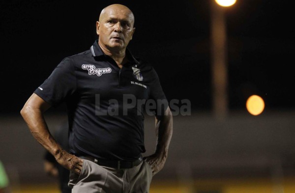 Wilmer Cruz tira la toalla y anuncia drásticos cambios