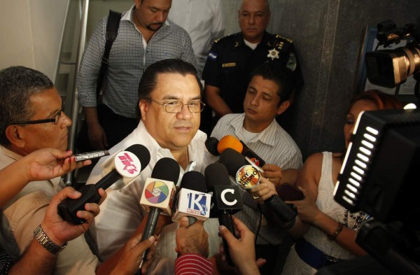 'Asesino de Herlyn Espinal dejó el país”: Arturo Corrales