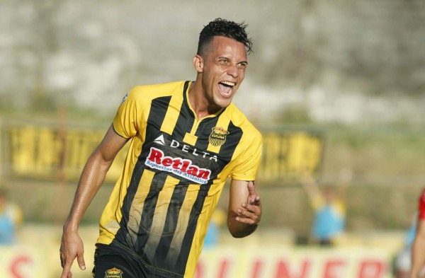 Real España y Ángel Tejeda humillan al Vida de Pavón