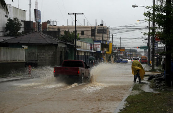 Honduras: 56 familias evacuadas en El Progreso