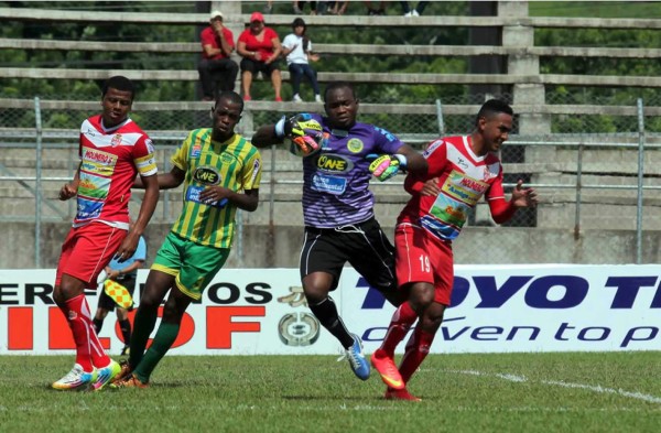 Un Parrillas One diezmado remontó y dejó herido a la Real Sociedad