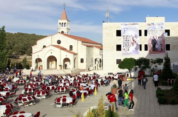 Cristianos sirios refugiados en Jordania piden ayuda al papa