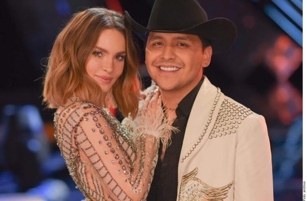 ¡Qué romántico! Christian Nodal sorprende a Belinda en su primer aniversario