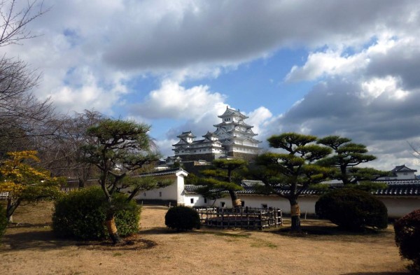 El espectacular castillo blanco de la ciudad Himeji