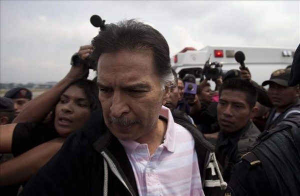 Guatemala pide a EUA que el expresidente Portillo retorne en un vuelo comercial