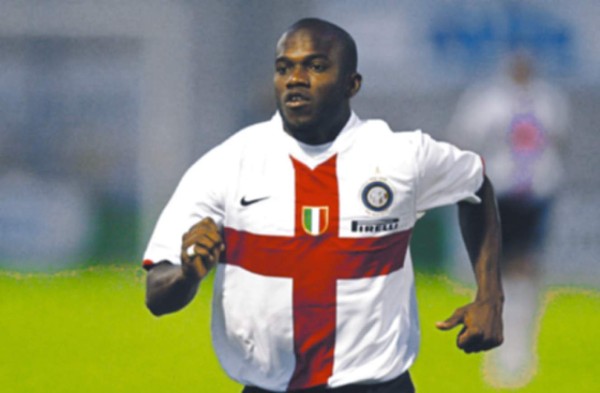 El Valencia derrota al Inter Milán por 2-0 en la Copa Emirates