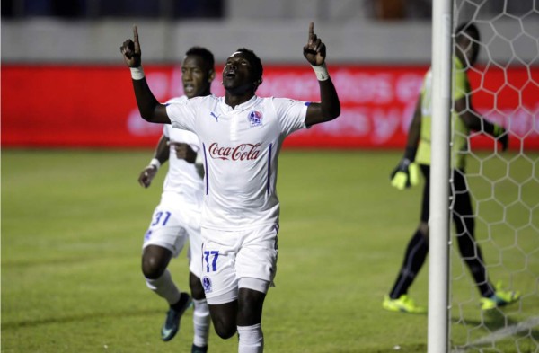 Olimpia se da un festín y es sublíder