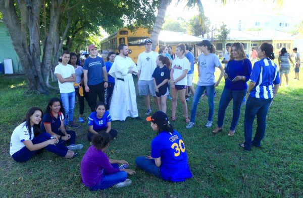 Misioneros llevan obras a unas 200 familias de El Merendón