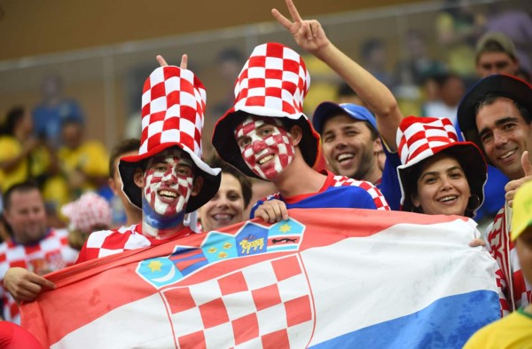 Croacia golea a Camerún y se jugará con México el pase a octavos