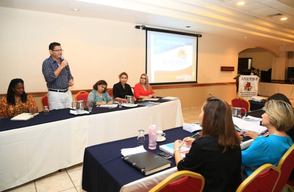 Bilingües de la zona norte están cumpliendo con cambios: Marlon Escoto