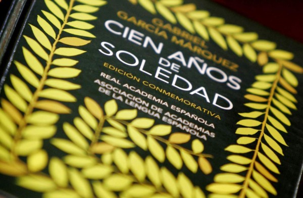 Cien años de soledad cumple medio siglo inserto en el mundo literario