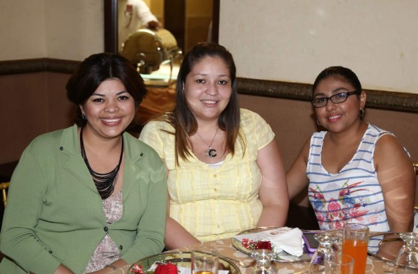 Almuerzo para festejar a las madres