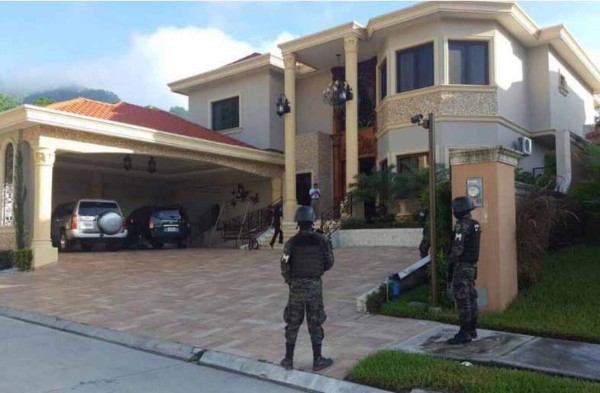 Hijo de Jorge Barralaga se entrega a la justicia de EUA