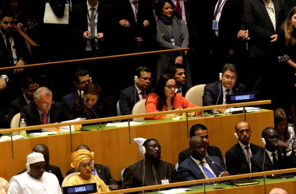 Juan Orlando Hernández pedirá hoy precio justo al café en la ONU