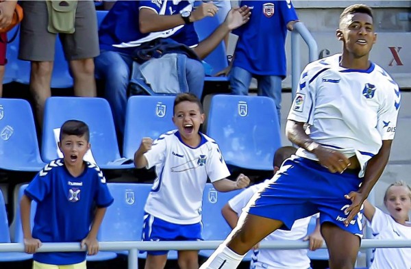 VIDEO: Periodista se emociona en narración de goles del 'Choco' Lozano