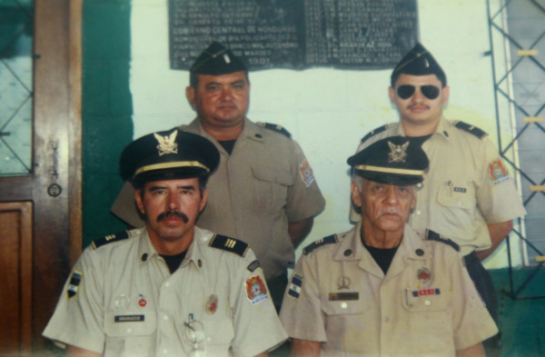 Ricardo Azurdia, un bombero de 92 kilates