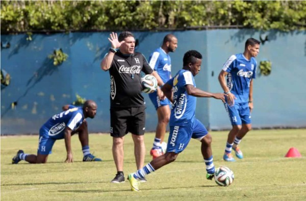 Honduras comenzó a afinar su táctica para el Mundial de Brasil
