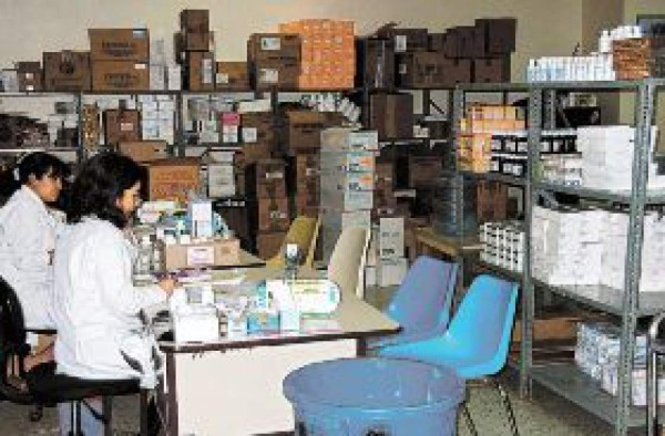 Medicamentos llegan al Rivas