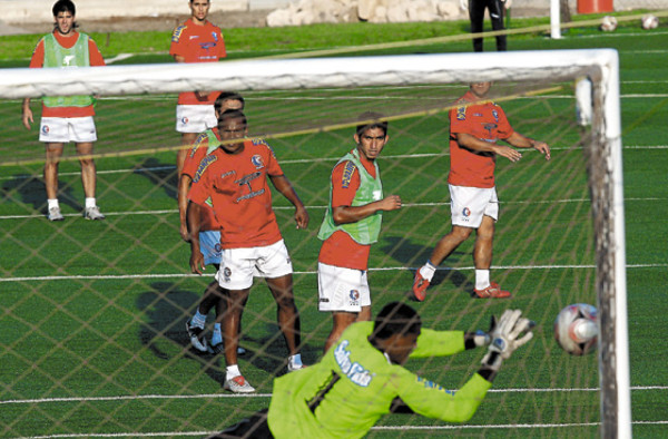 'Olimpia sabe jugar finales”: Hendry Thomas