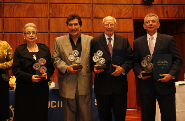 Velada de distinción