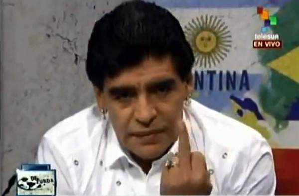 Maradona responde con dureza a Grondona: 'Pobre estúpido'
