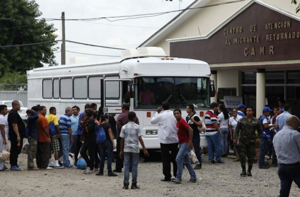 Deportación de hondureños de EUA subió un 31,5 por ciento en 2014
