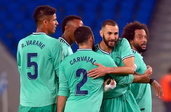 Real Madrid gana con polémica a la Real Sociedad y se baja al Barça de la cima