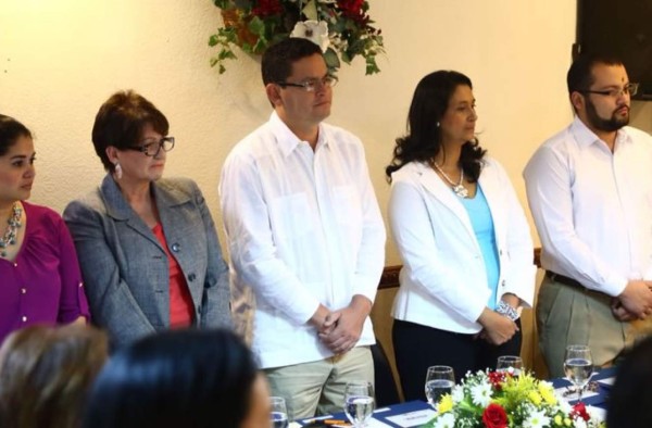 Inauguran año escolar bilingüe en San Pedro Sula