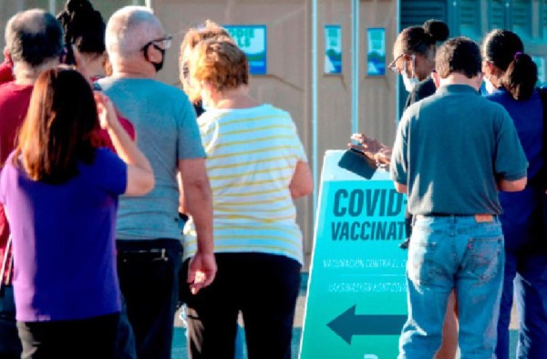 Estados Unidos ofrece vacunas gratis a los turistas hondureños