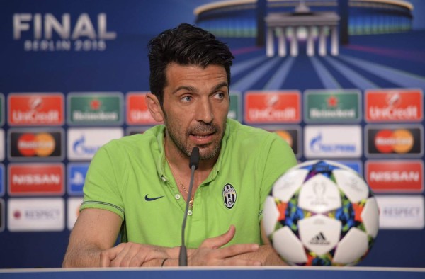 Buffon: 'Tengo un hijo fan de Messi y otro de Neymar'