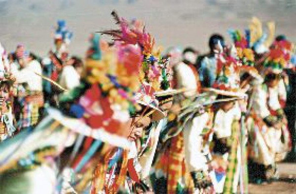 'Tinku, muerte en el baile'